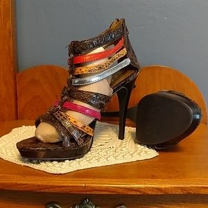 🎀 Icora heeled sandals Sz 6